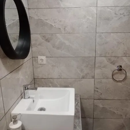 Apartment Closer 